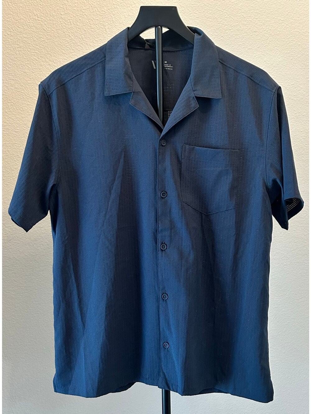 VRST Performance Resort Shirt Men's Medium Darker Ardosia Slate Dark Navy NWT